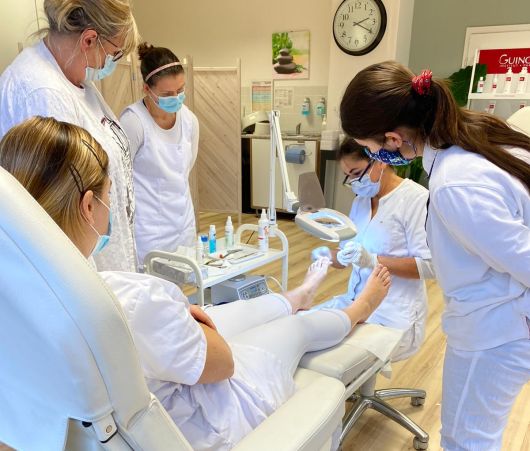 fusspflege-ausbildung-in-frankfurt fußpflege ausbildung in der praxis